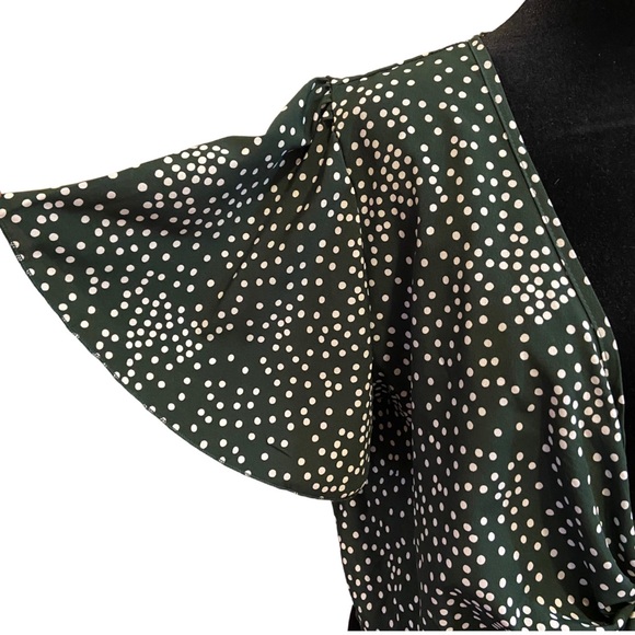 🌟3 FOR $15🌟 SHEIN Green Polka Dot Crop Top Women’s Size X - Large (12) - Picture 9 of 11
